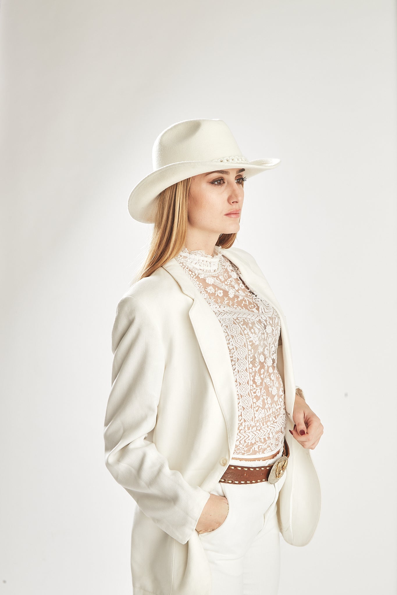 Cowgirl hat White